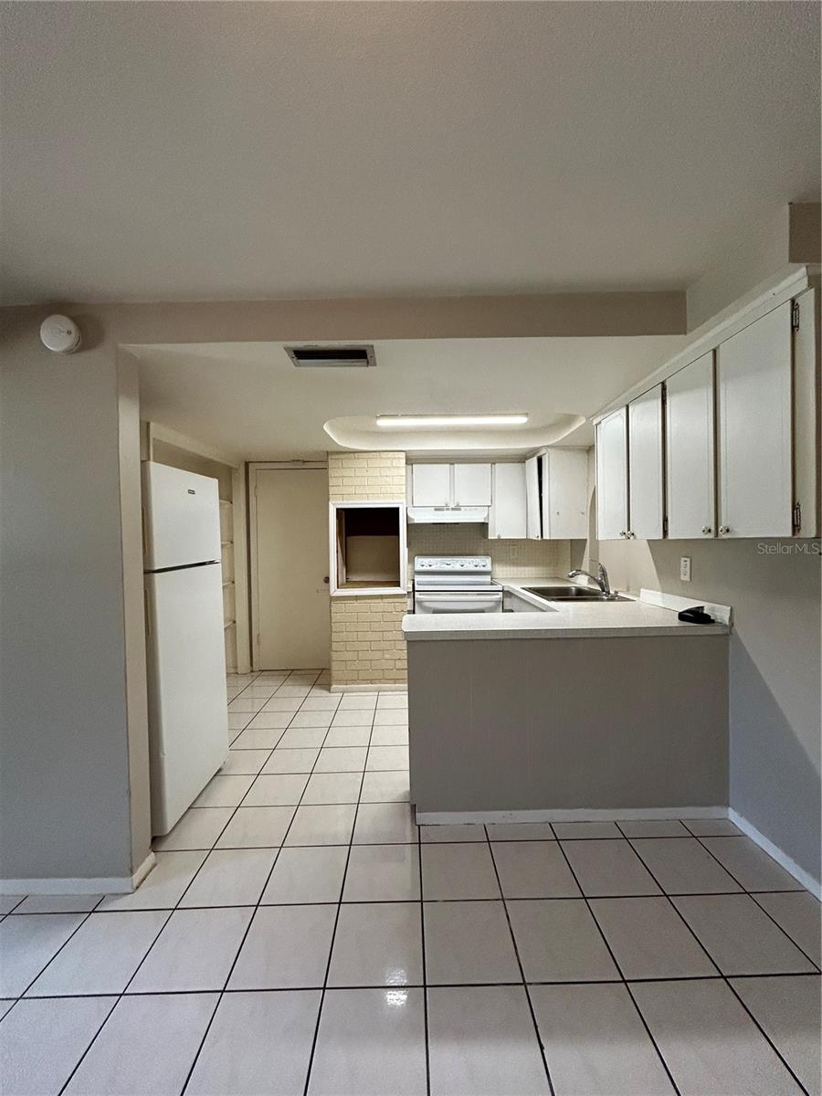 Listing photo id 10 for 3625 Windham Drive