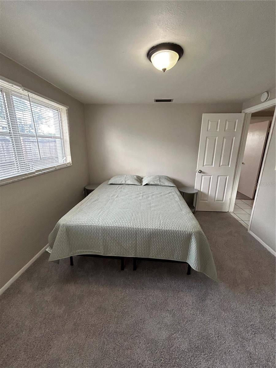 Listing photo id 16 for 3625 Windham Drive