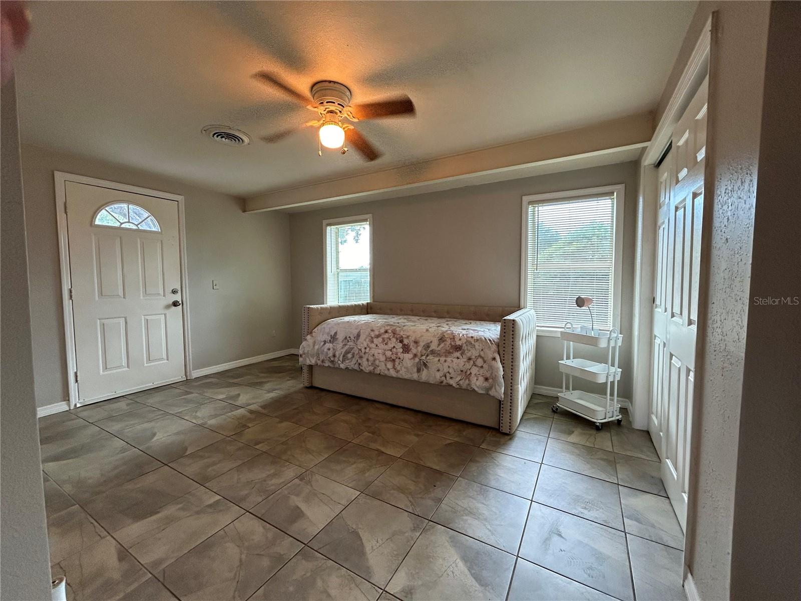 Listing photo id 18 for 3625 Windham Drive