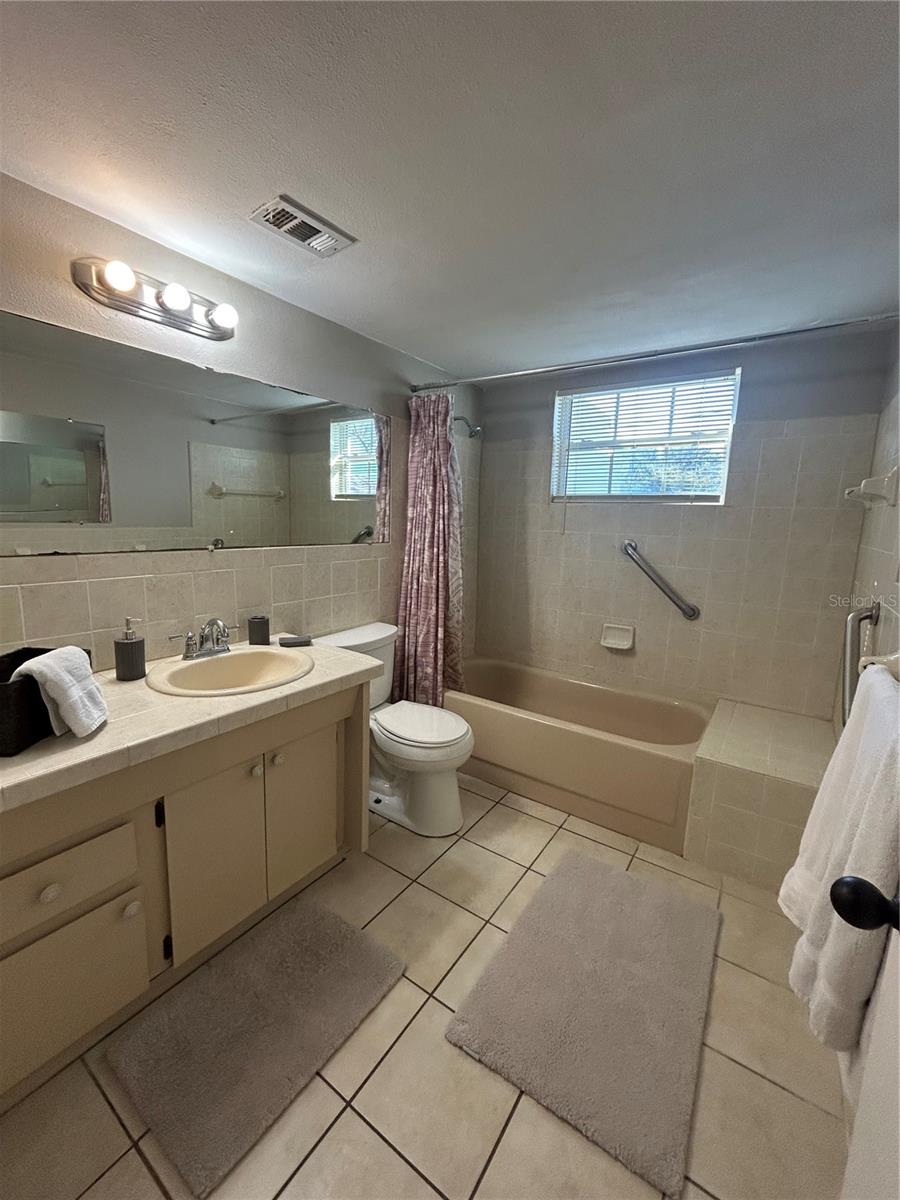 Listing photo id 21 for 3625 Windham Drive