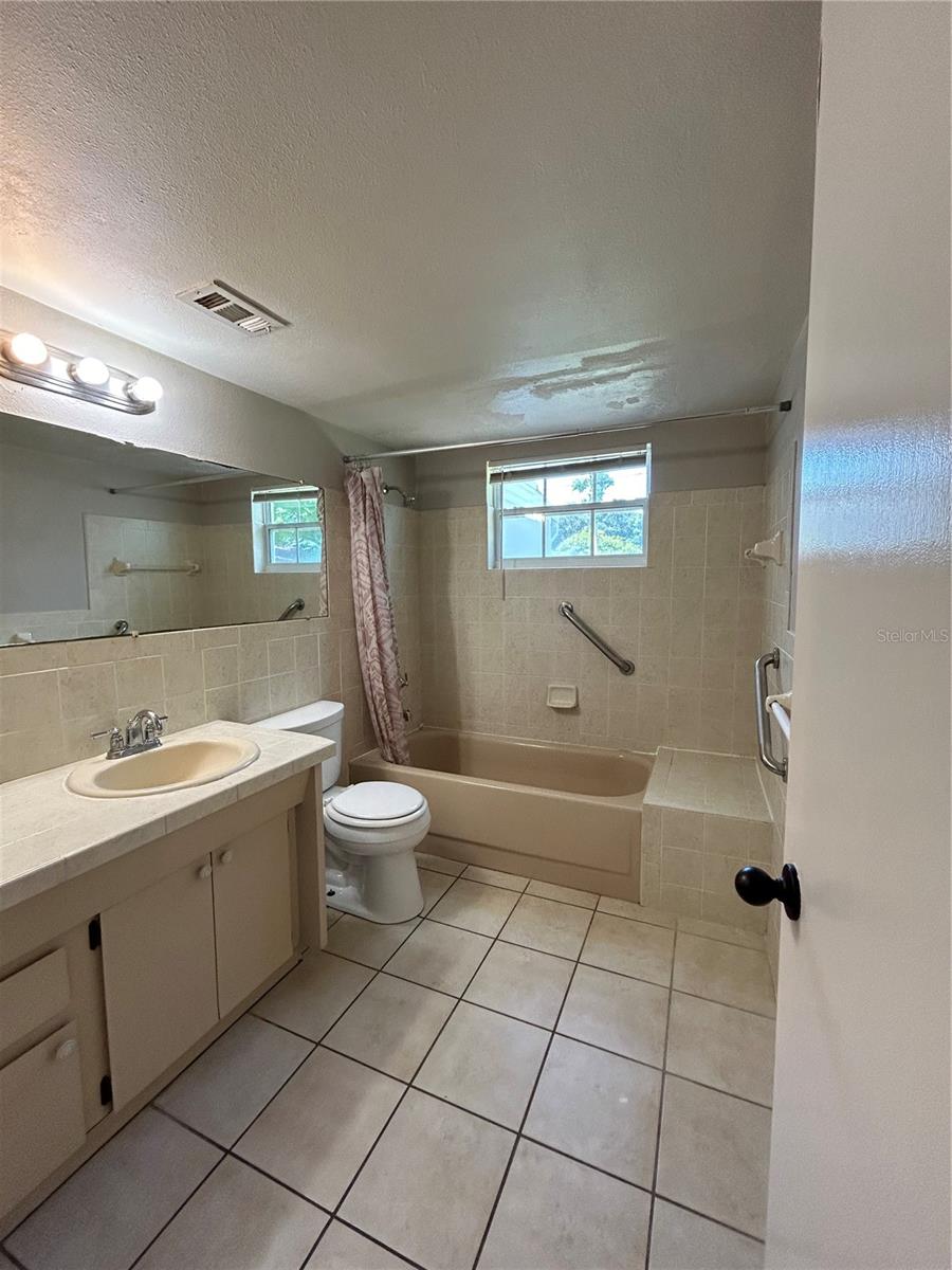 Listing photo id 22 for 3625 Windham Drive