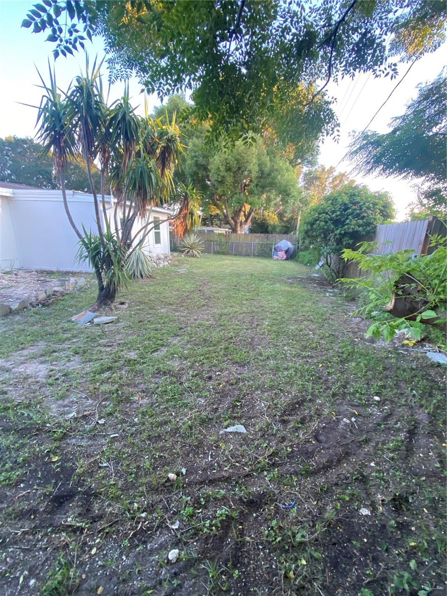 Listing photo id 23 for 3625 Windham Drive