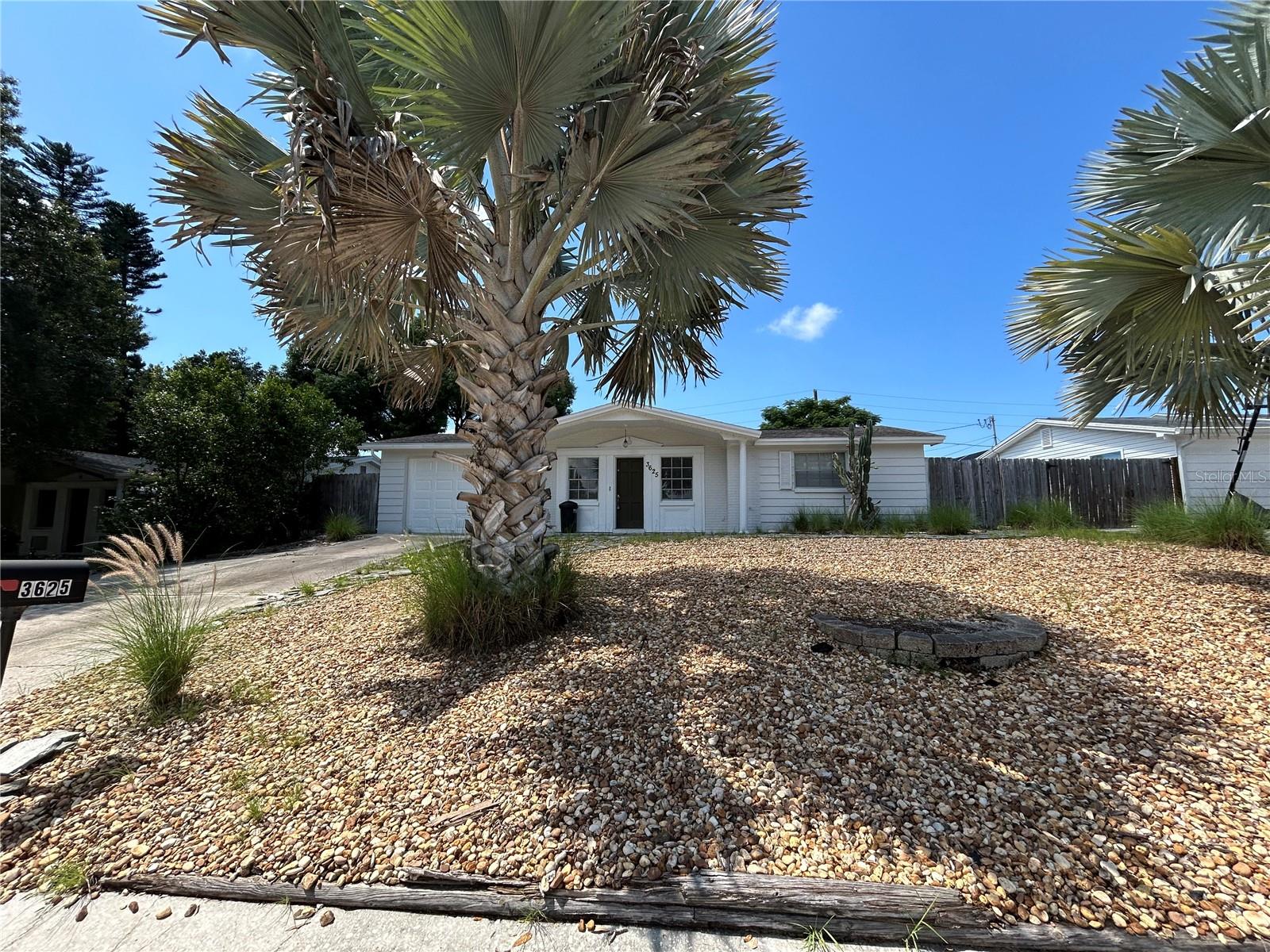 Listing photo id 24 for 3625 Windham Drive