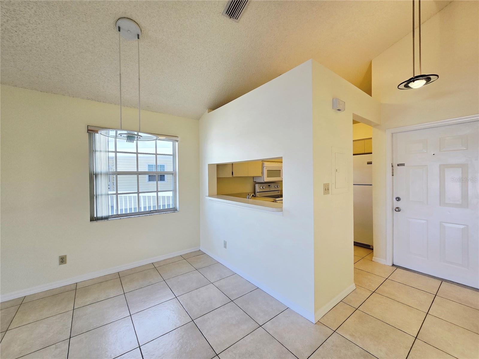 Image 12 of 36 For 6802 Stones Throw Circle N 14206