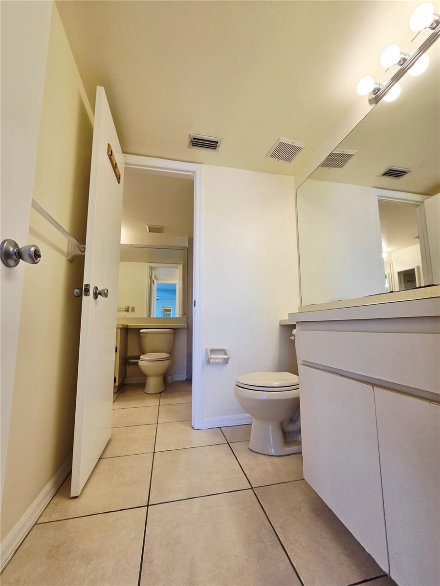Image 18 of 36 For 6802 Stones Throw Circle N 14206