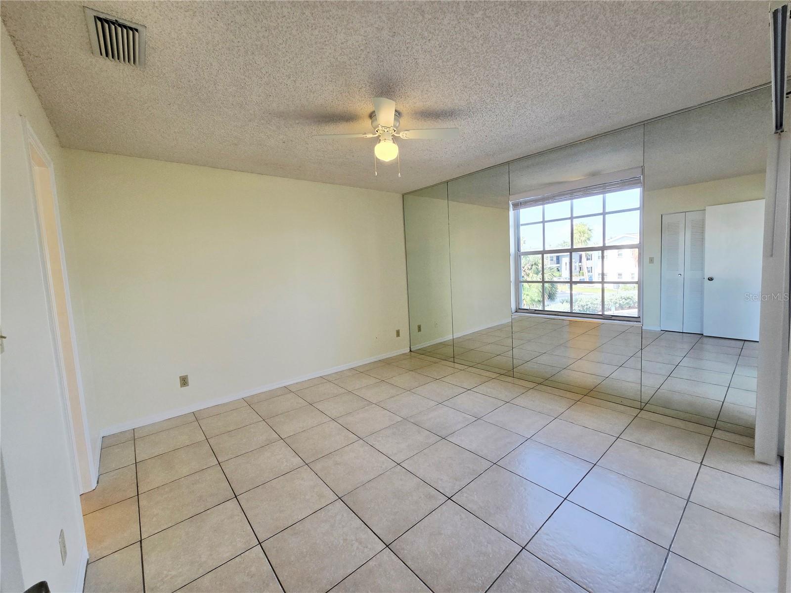 Image 23 of 36 For 6802 Stones Throw Circle N 14206