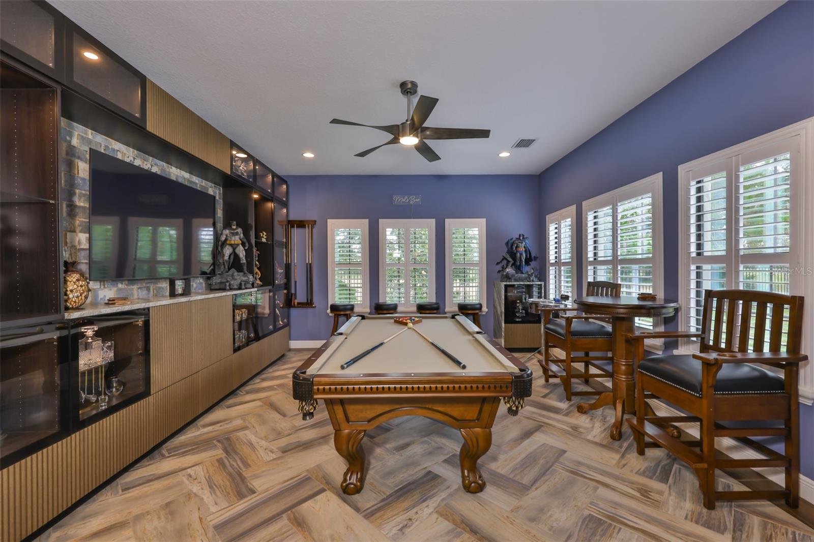 Listing photo id 22 for 6016 Shadowlake Drive