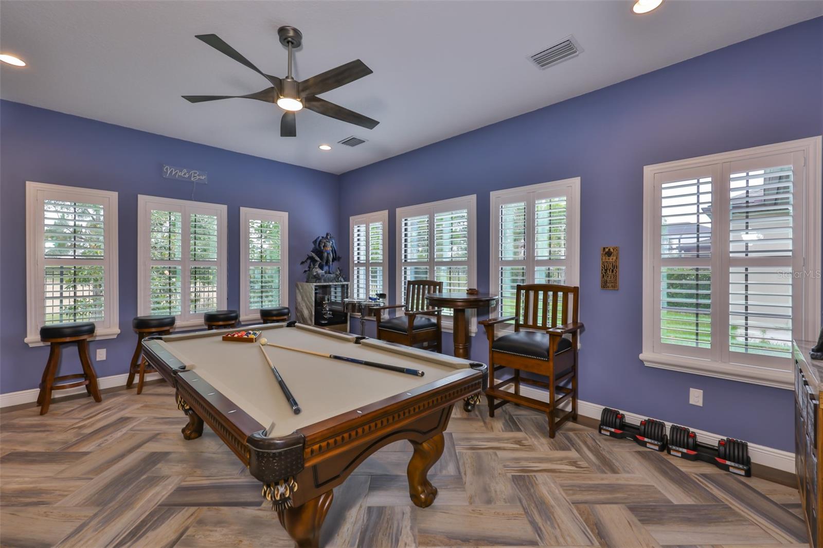 Listing photo id 24 for 6016 Shadowlake Drive