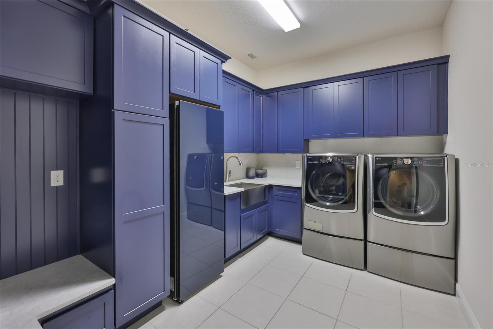 Listing photo id 41 for 6016 Shadowlake Drive