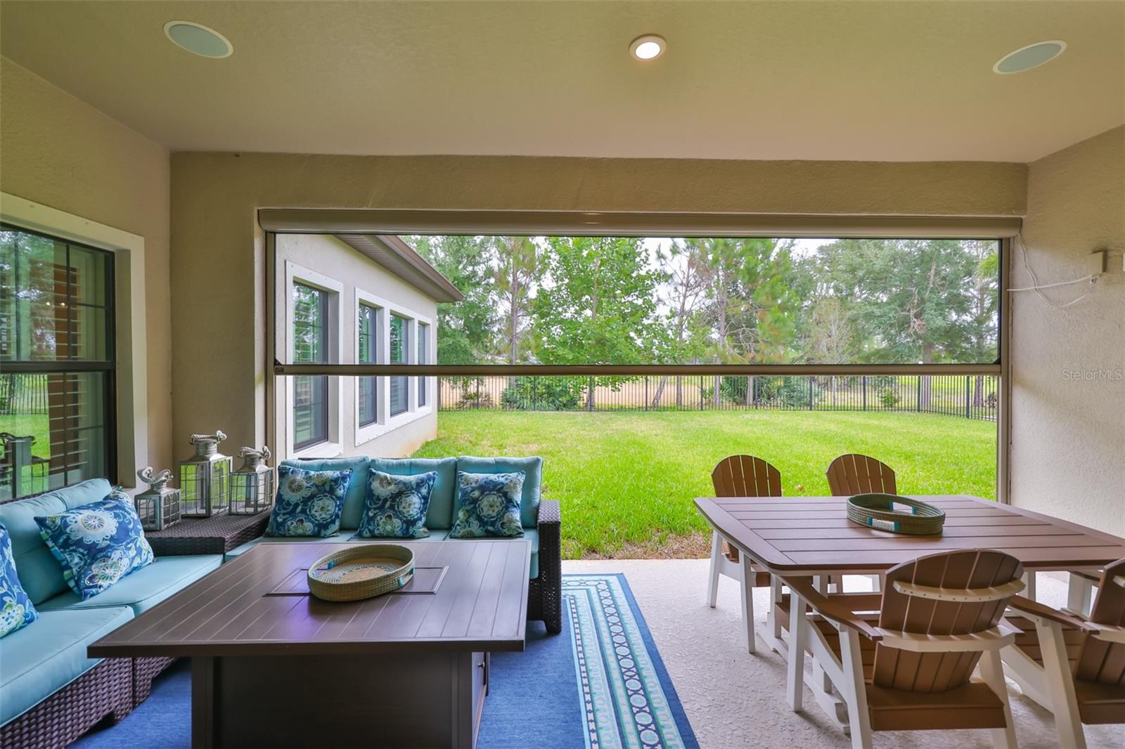 Listing photo id 44 for 6016 Shadowlake Drive