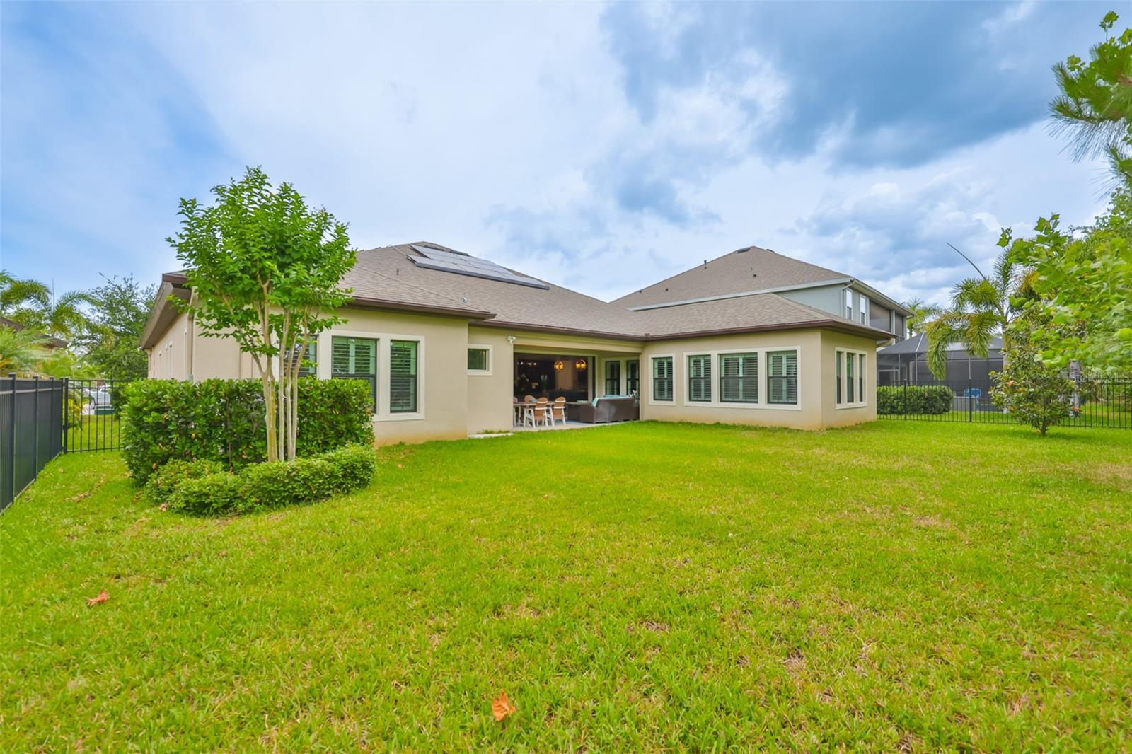 Listing photo id 45 for 6016 Shadowlake Drive