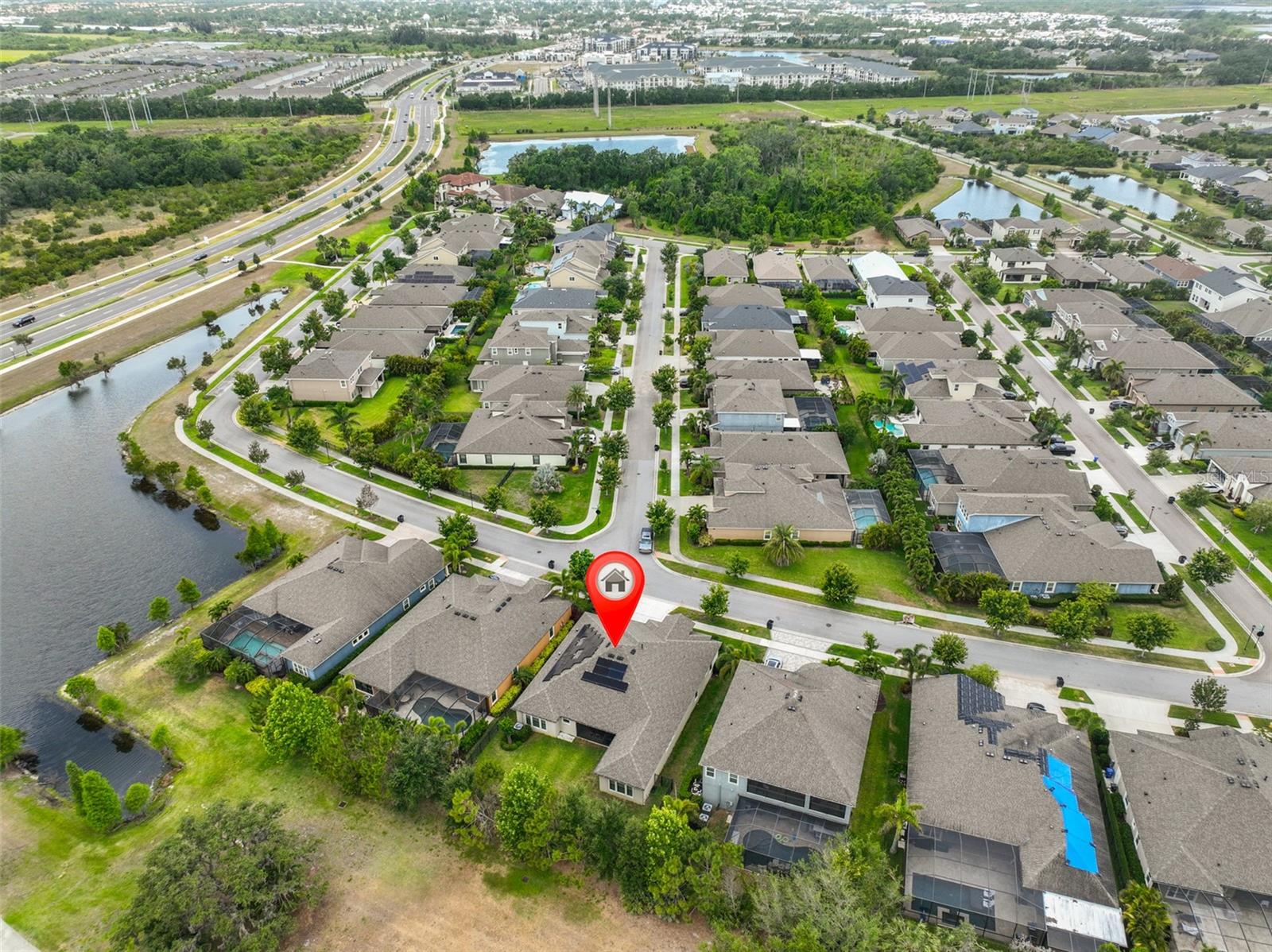 Listing photo id 48 for 6016 Shadowlake Drive
