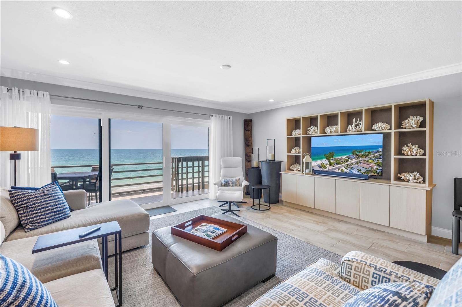 Listing photo id 23 for 8226 Gulf Boulevard 2