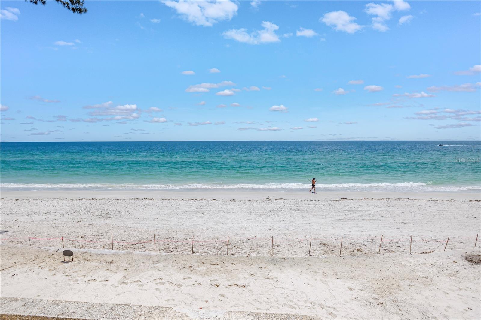 Listing photo id 31 for 8226 Gulf Boulevard 2