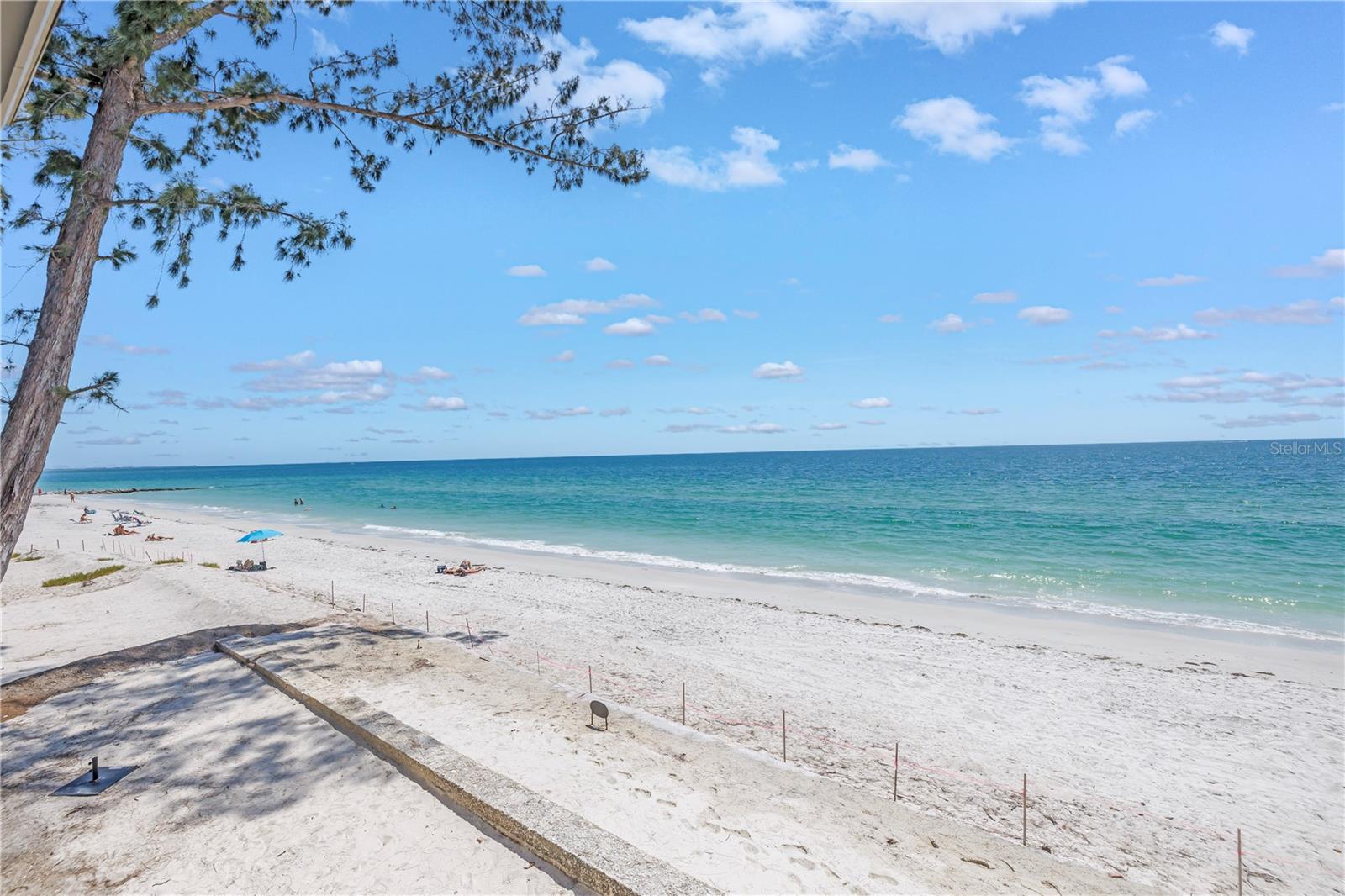 Listing photo id 34 for 8226 Gulf Boulevard 2