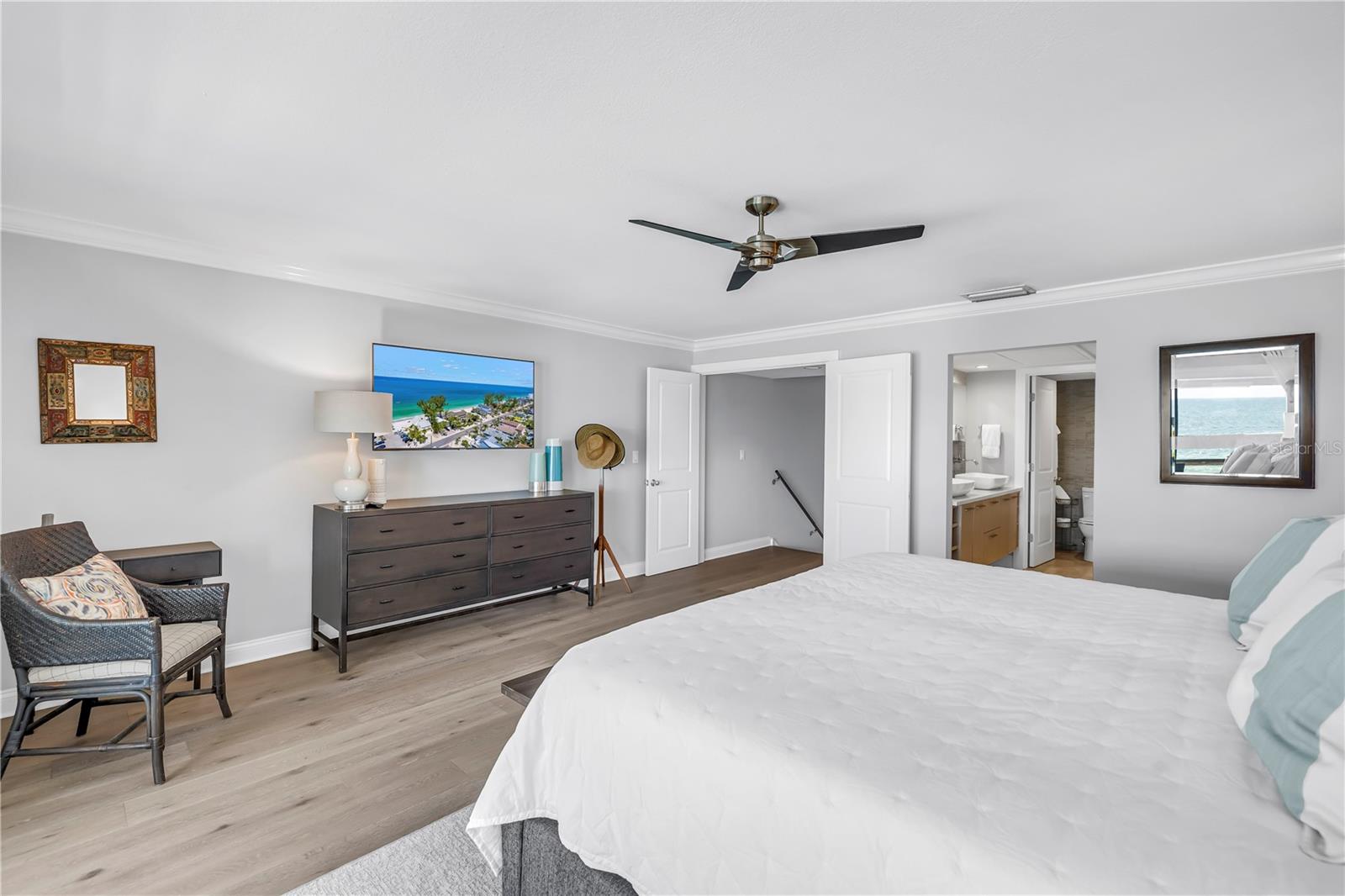 Listing photo id 39 for 8226 Gulf Boulevard 2