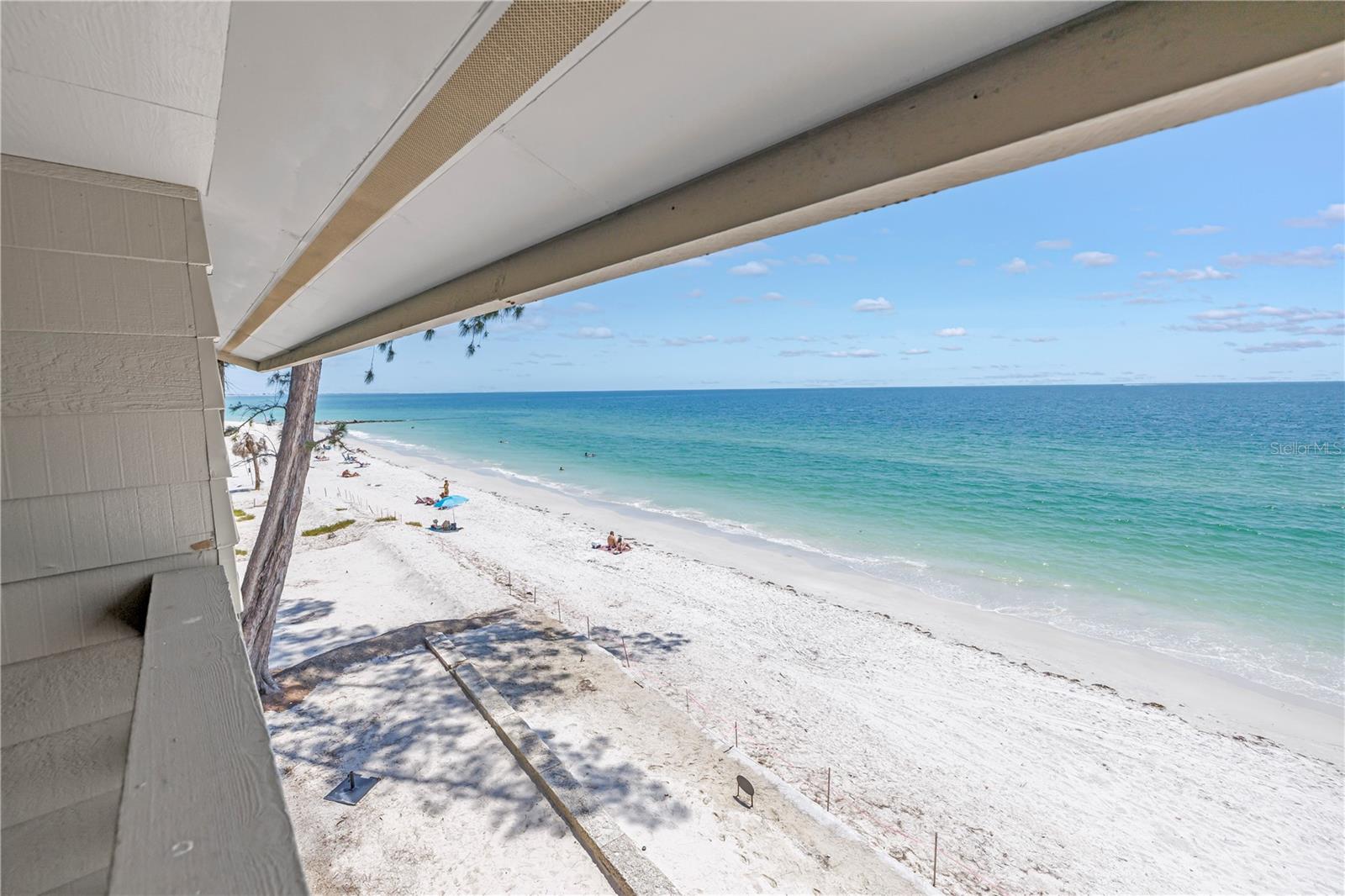 Listing photo id 47 for 8226 Gulf Boulevard 2