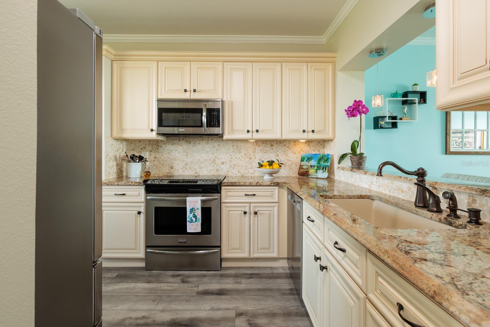 Image 9 of 43 For 7932 Sailboat Key Boulevard S 506