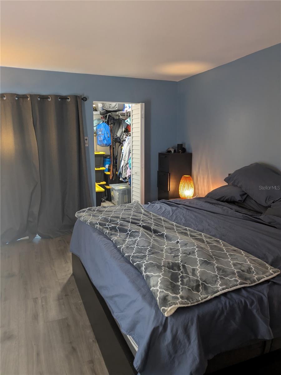 Image 29 of 33 For 4705 1st Street Ne 327