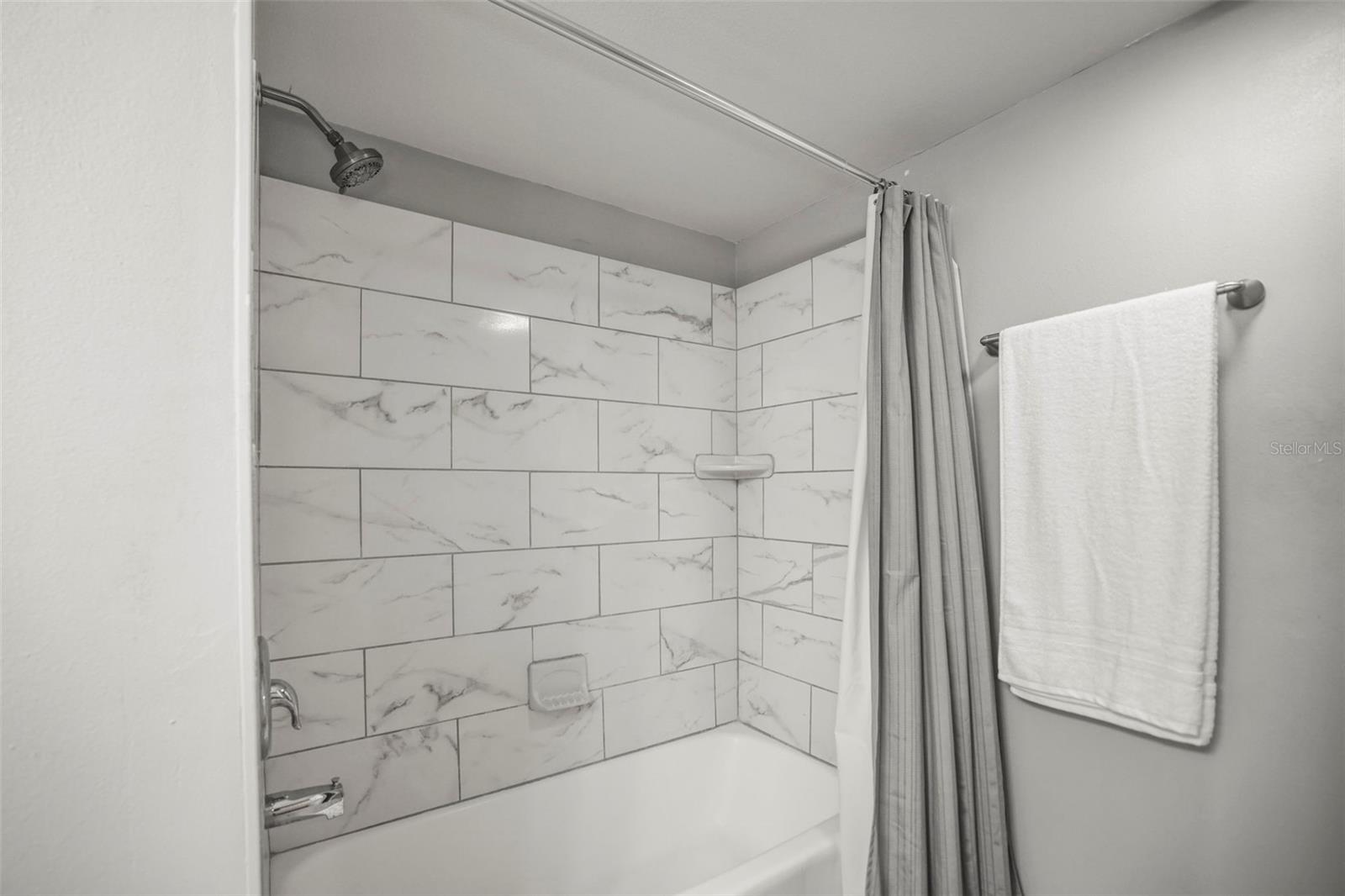 Image 34 of 57 For 2581 Countryside Boulevard 2309