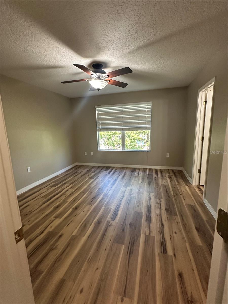 Image 22 of 31 For 11618 Mango Ridge Boulevard