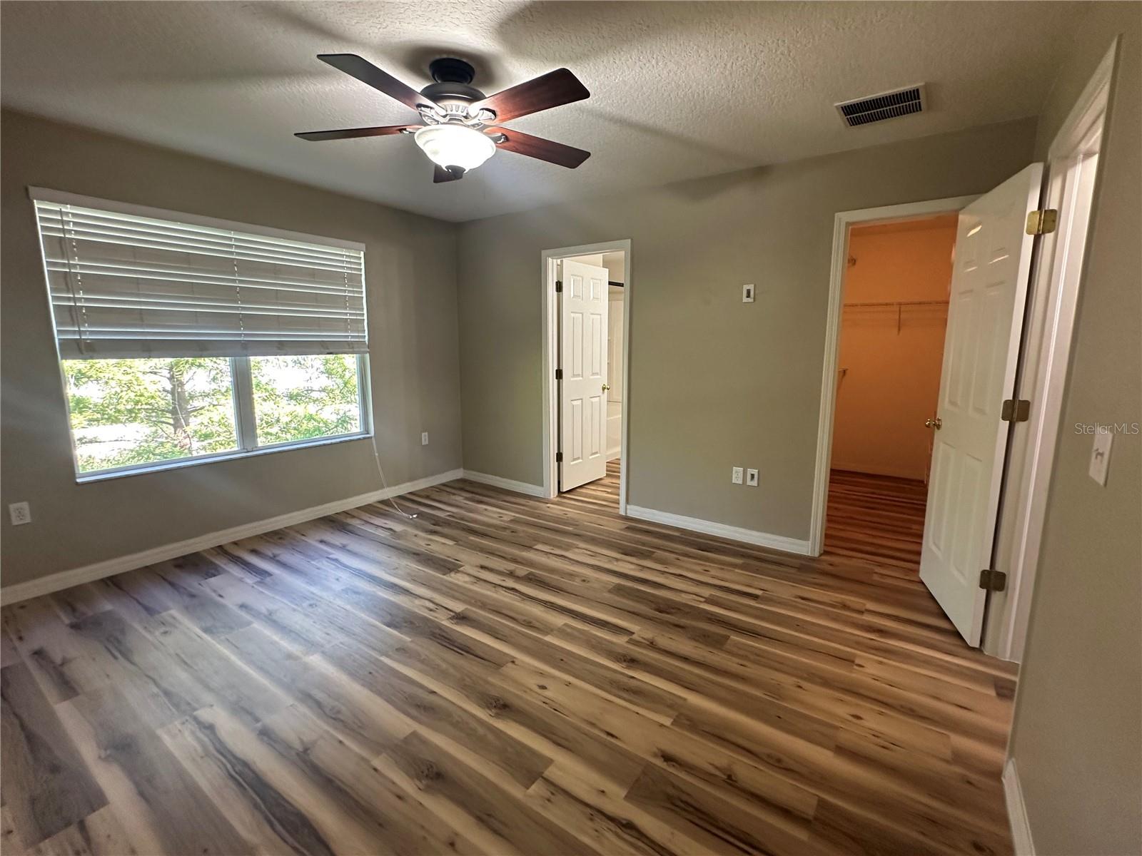 Image 24 of 31 For 11618 Mango Ridge Boulevard