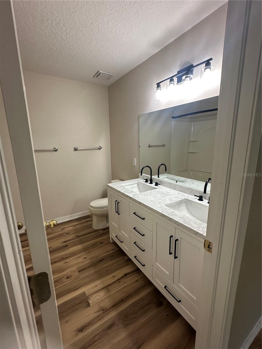 Image 28 of 31 For 11618 Mango Ridge Boulevard