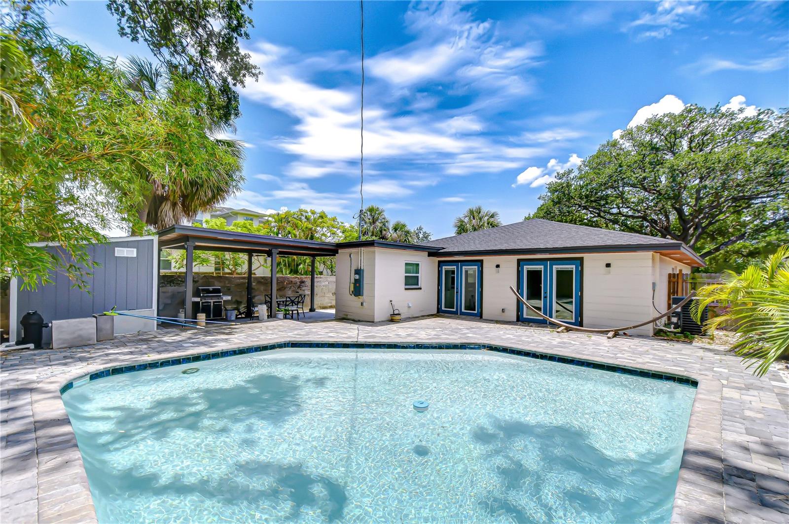 Image 5 of 20 For 509 Davis Boulevard