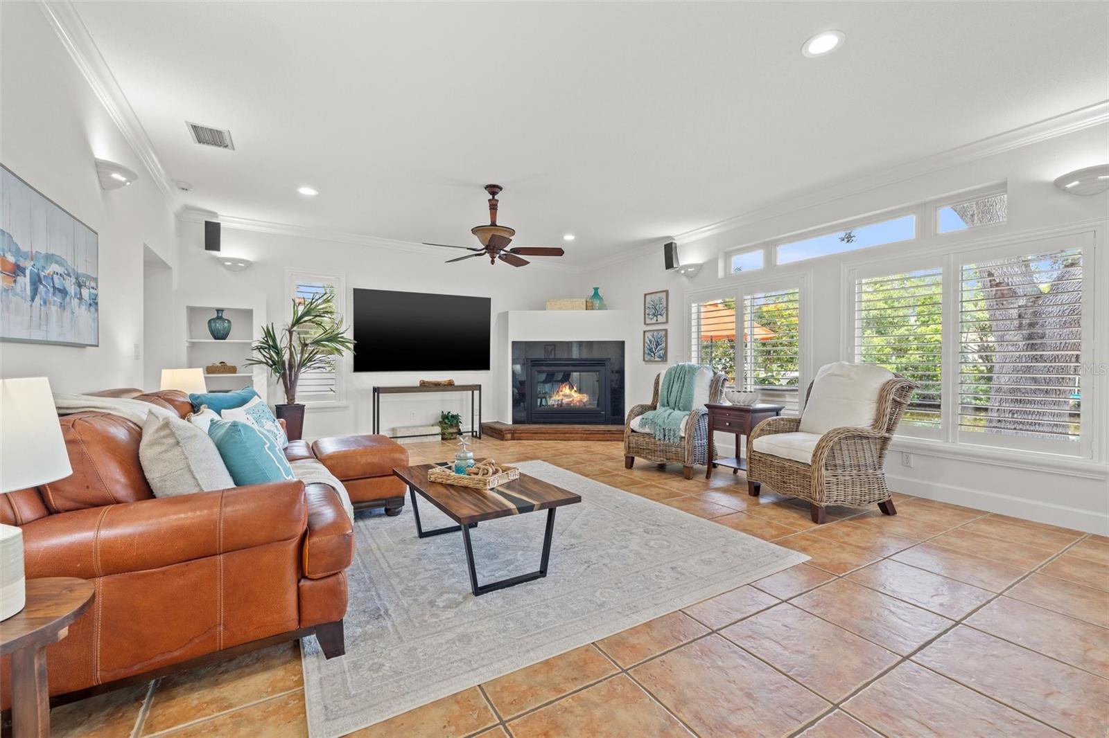 Image 12 of 46 For 715 45th Avenue Ne