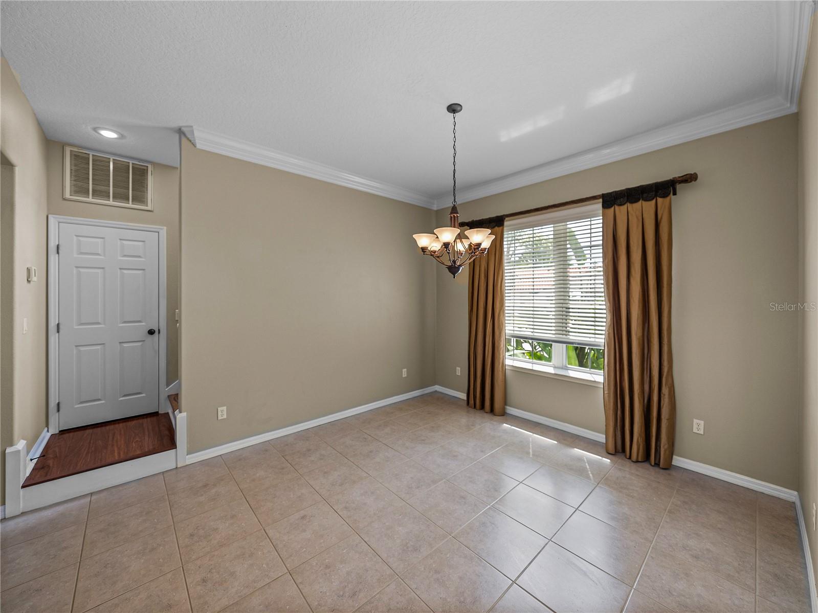 Listing photo id 15 for 5260 Stetson Point Drive