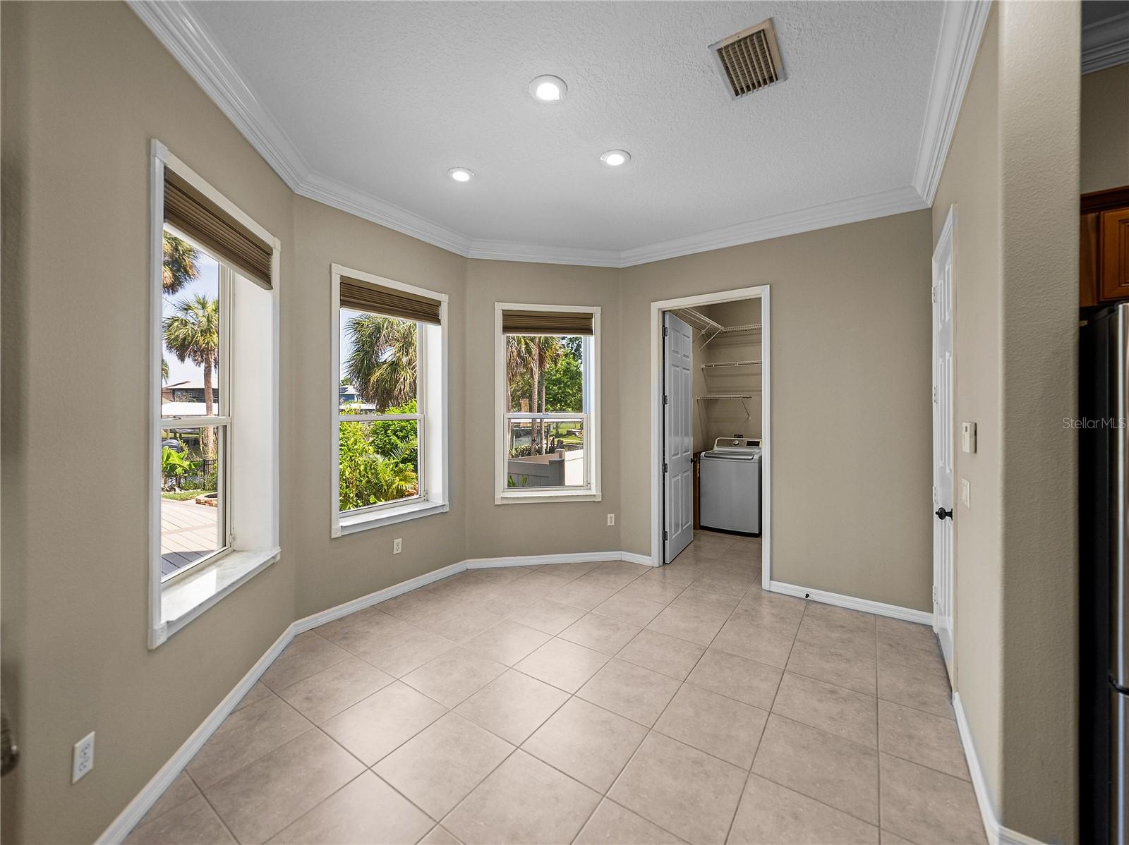 Listing photo id 24 for 5260 Stetson Point Drive