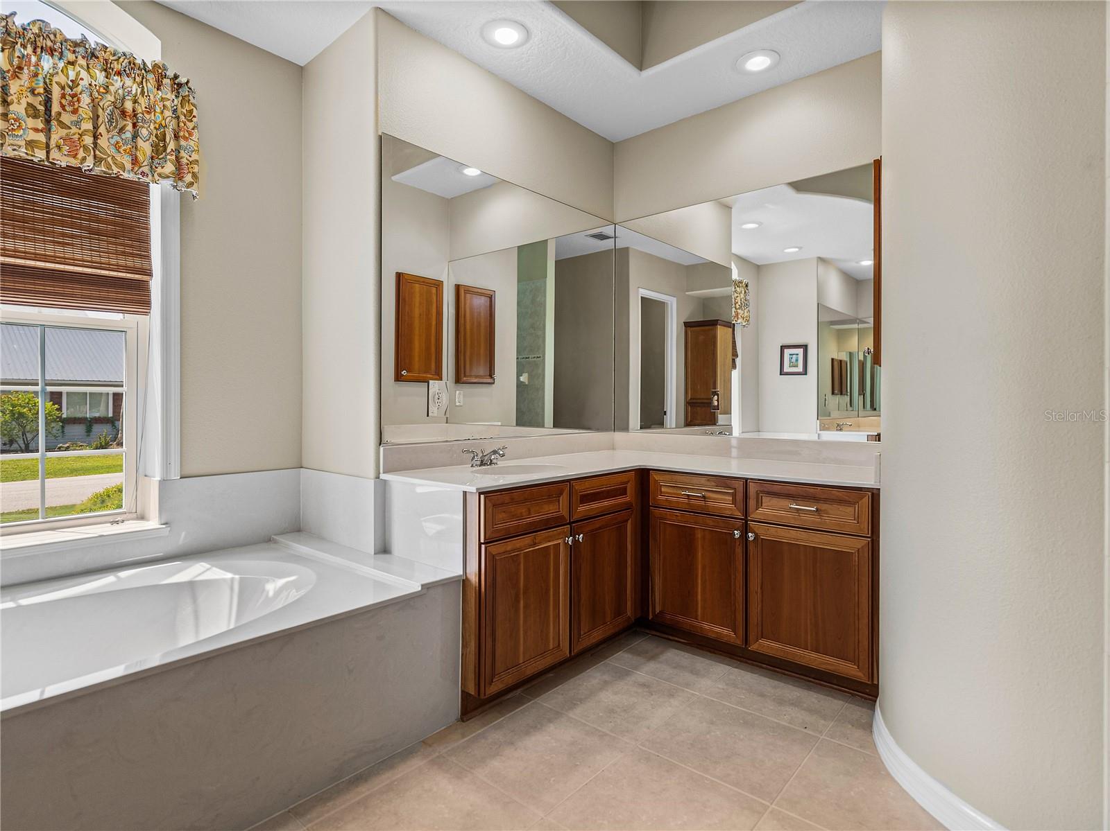 Listing photo id 34 for 5260 Stetson Point Drive