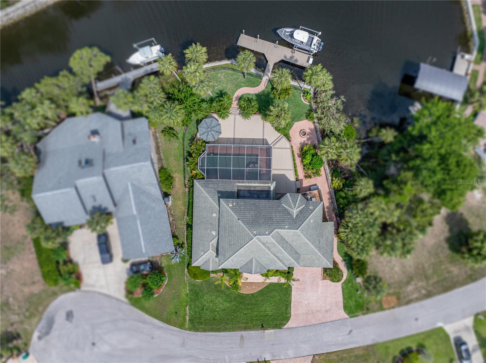 Listing photo id 3 for 5260 Stetson Point Drive
