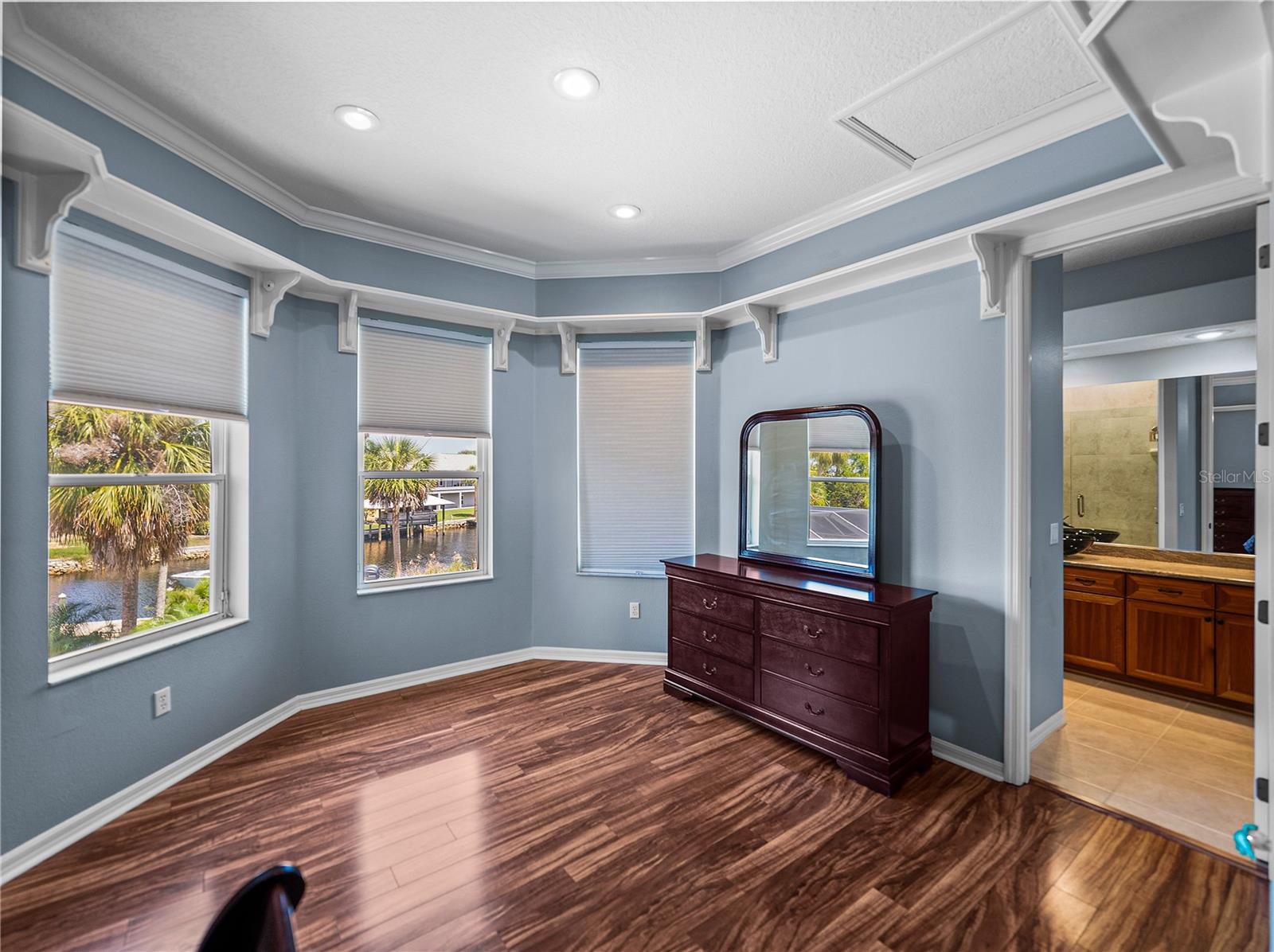 Listing photo id 54 for 5260 Stetson Point Drive