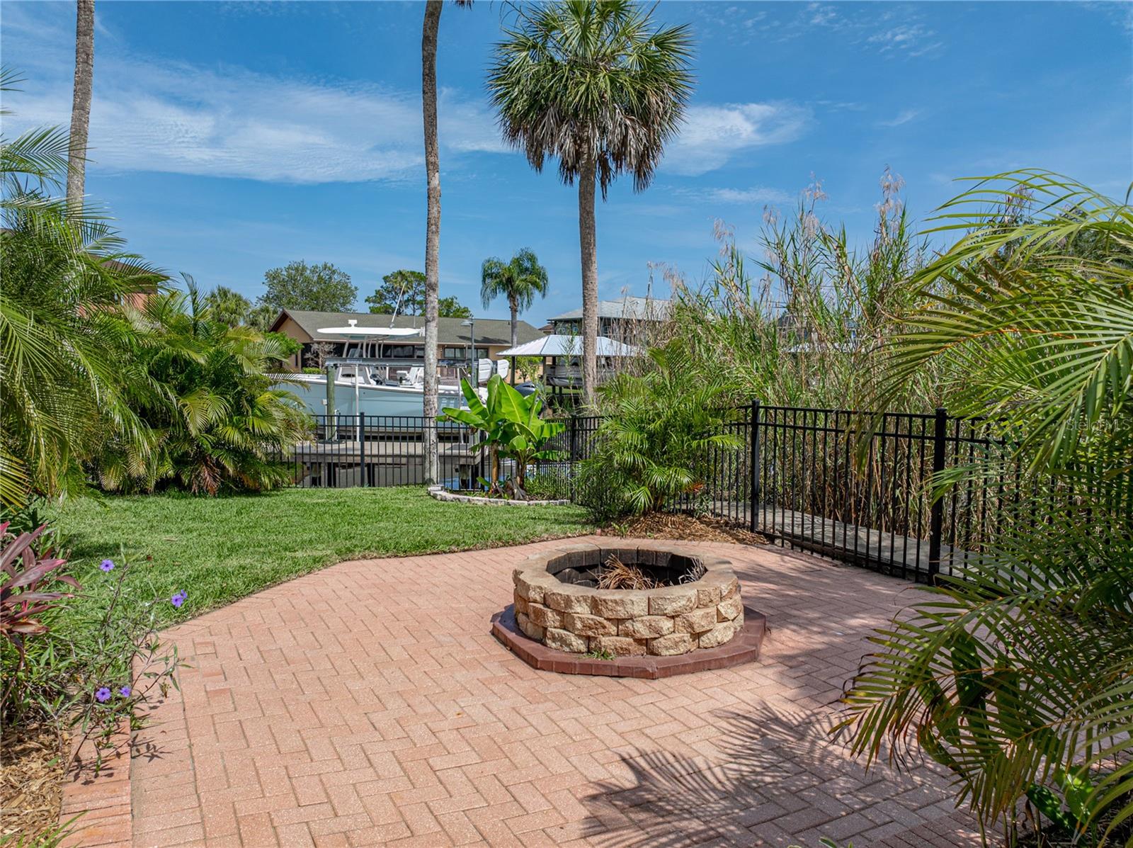 Listing photo id 74 for 5260 Stetson Point Drive