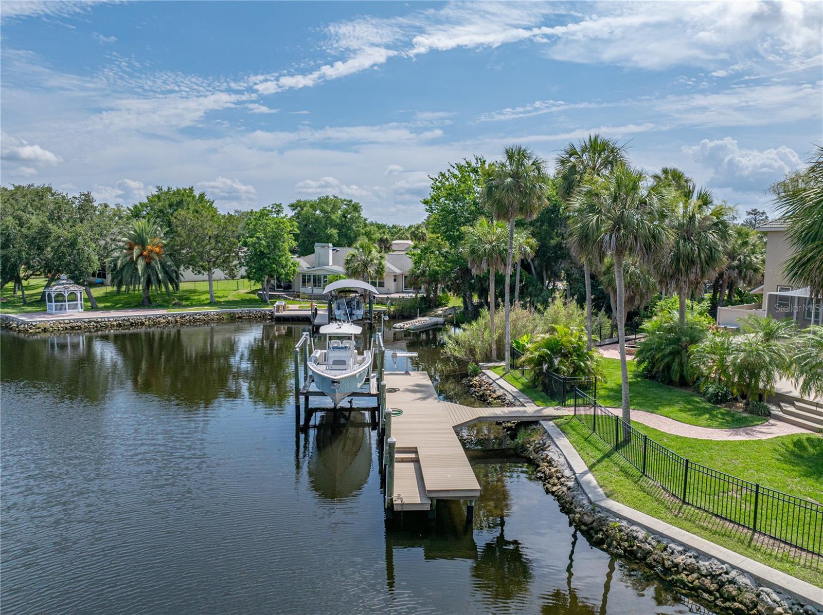 Listing photo id 76 for 5260 Stetson Point Drive