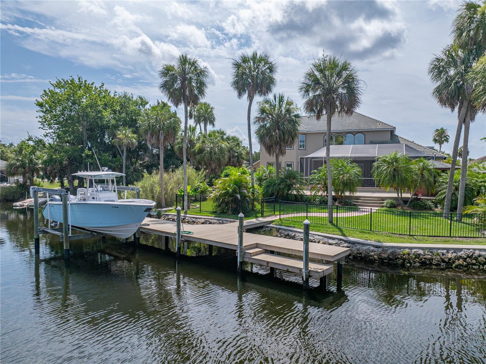 Listing photo id 81 for 5260 Stetson Point Drive