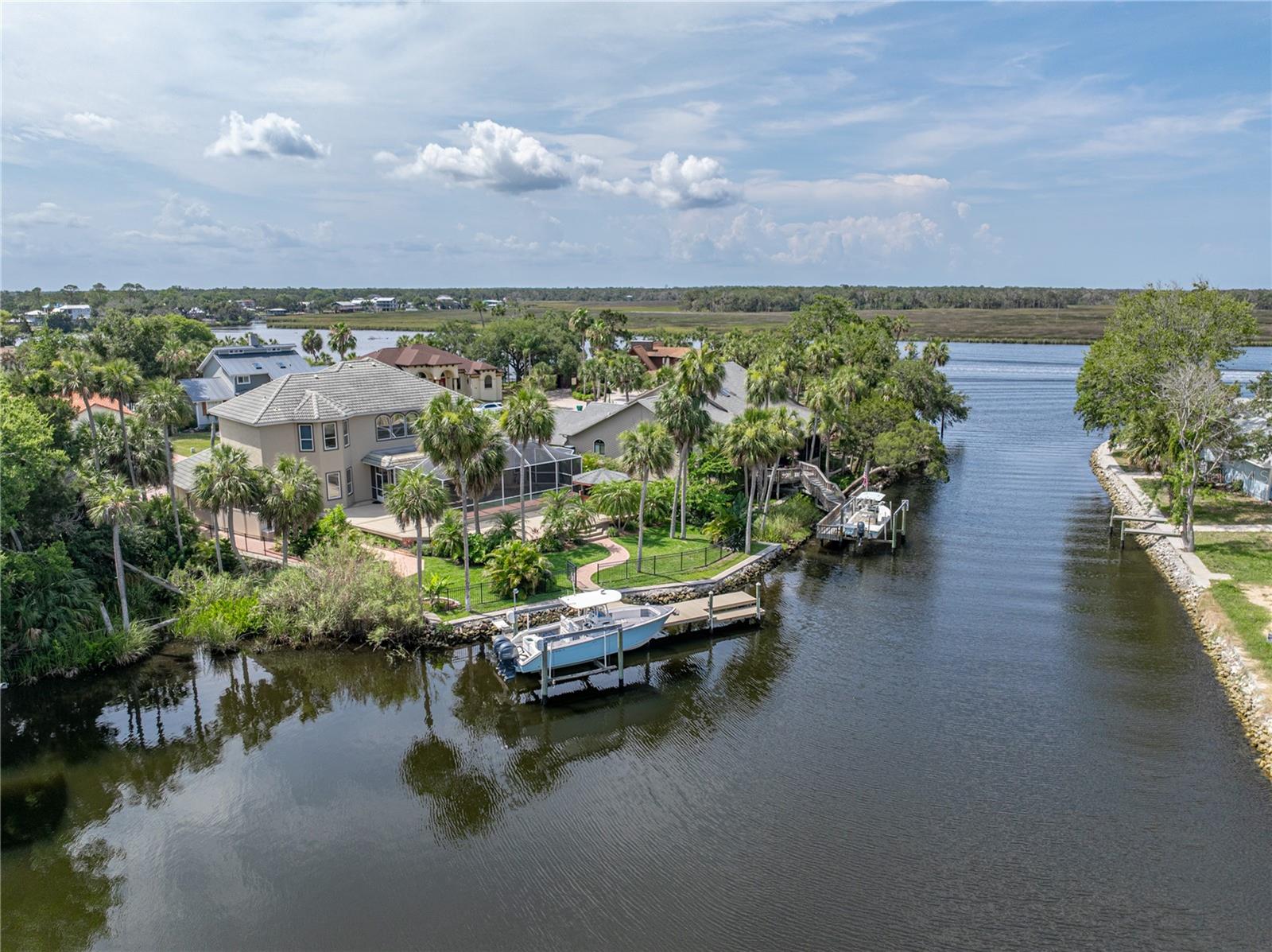 Listing photo id 85 for 5260 Stetson Point Drive