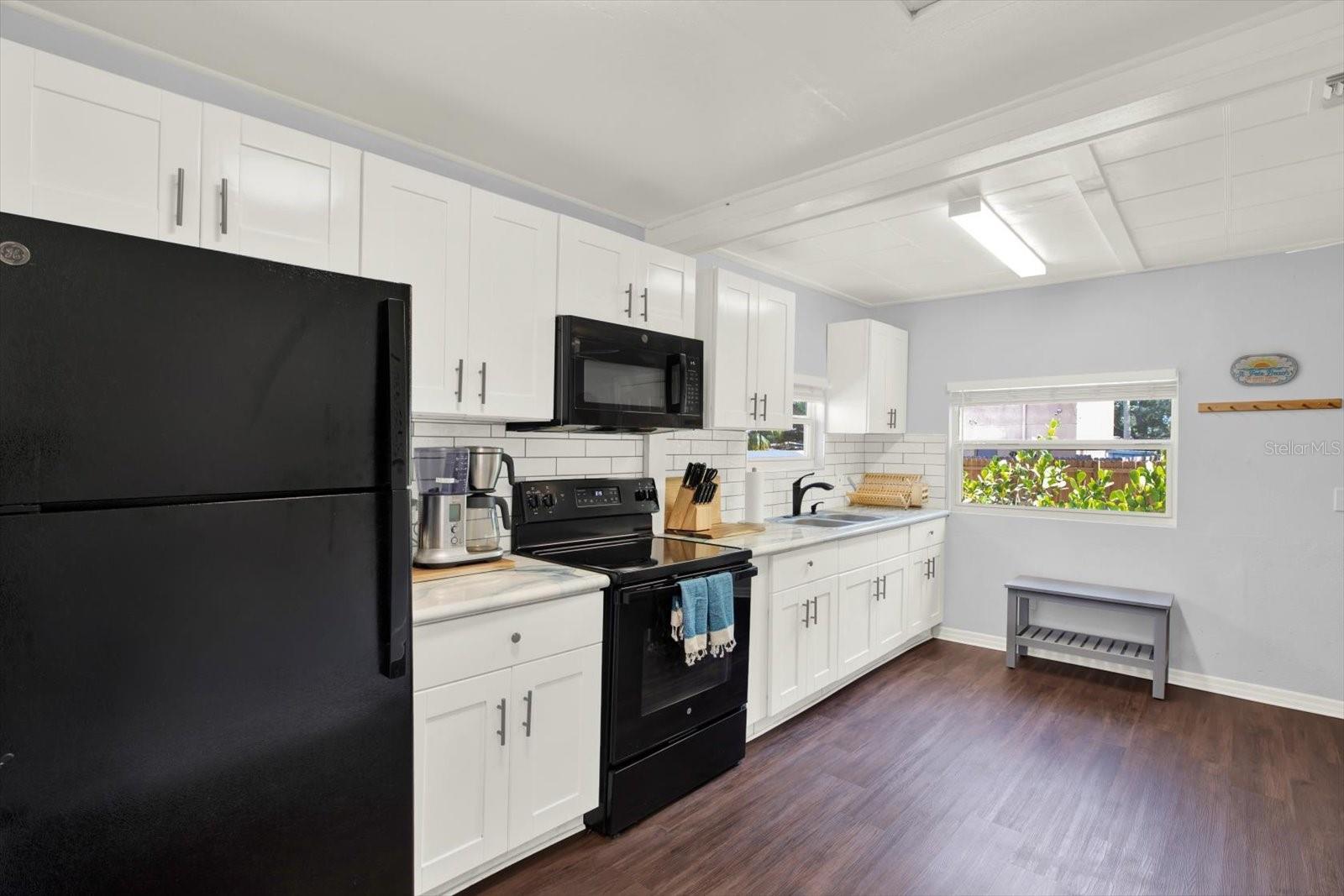Image 8 of 18 For 3230 4th Avenue S
