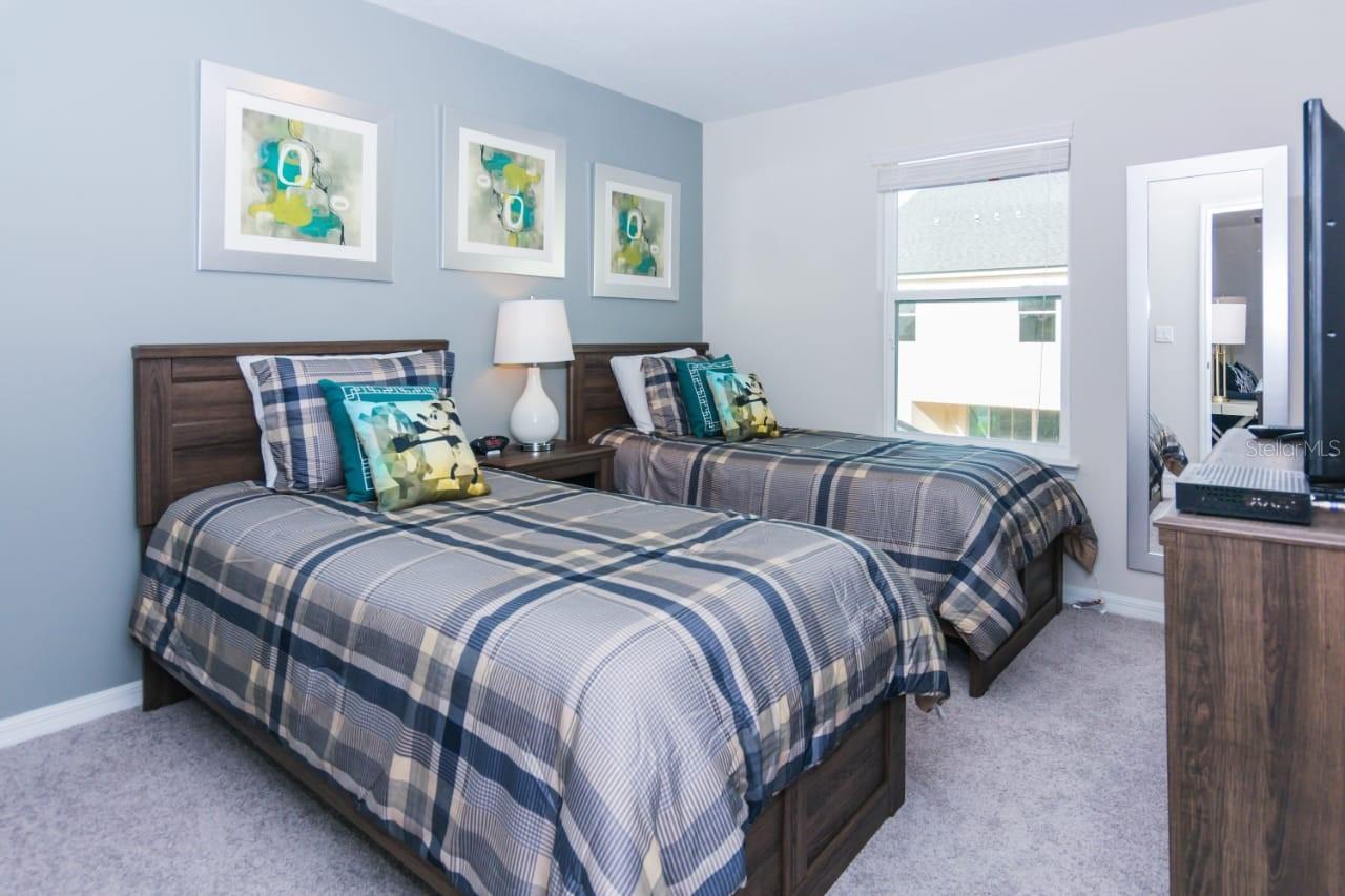 Image 33 of 52 For 1534 Carey Palm Circle