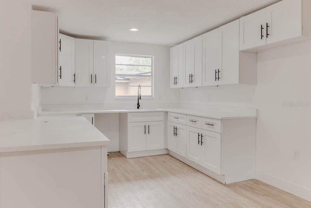 Image 3 of 14 For 1255 Pine Street
