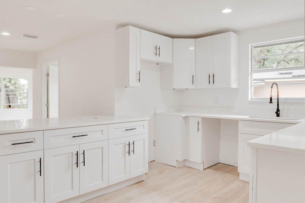 Image 4 of 14 For 1255 Pine Street