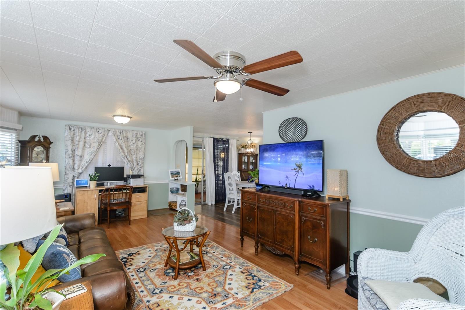 Listing photo id 15 for 7299 First Circle Drive