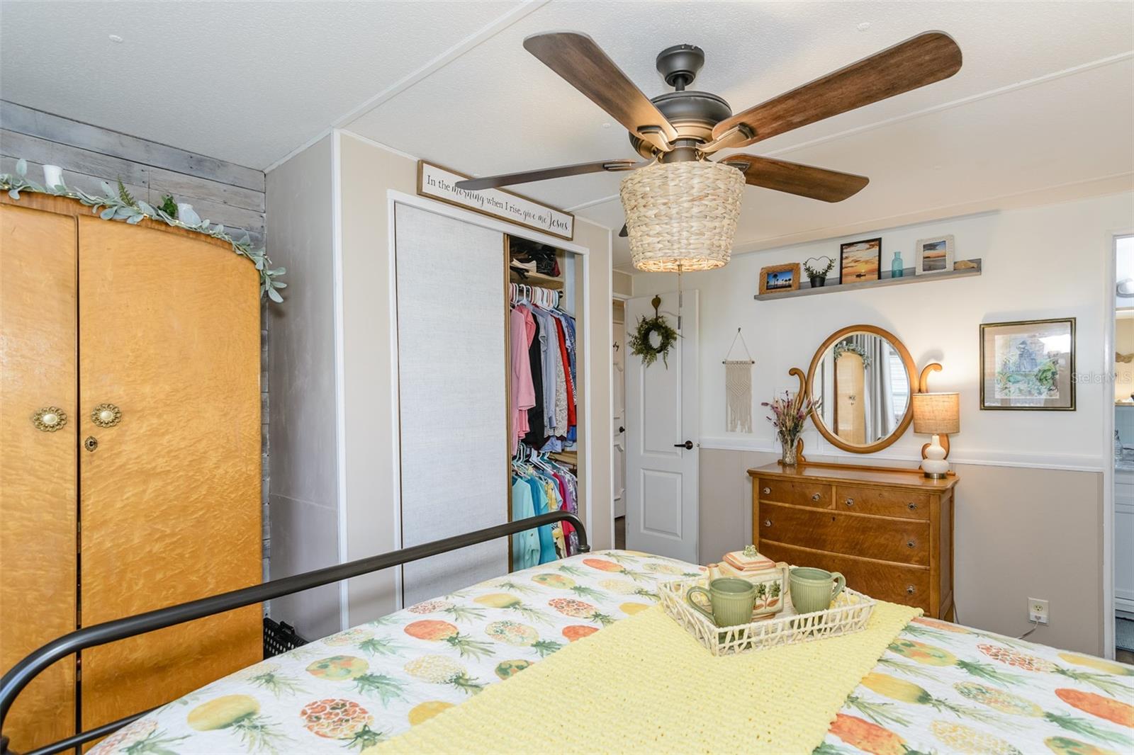 Listing photo id 21 for 7299 First Circle Drive