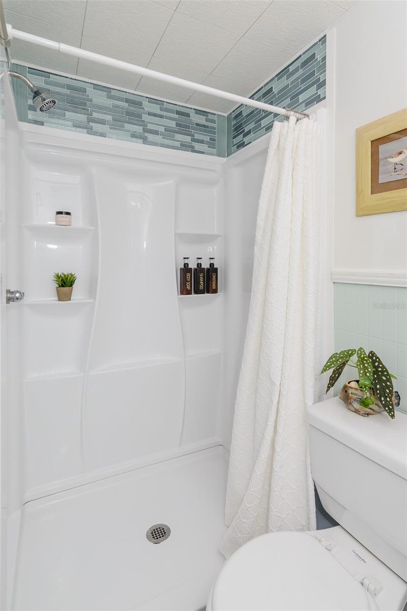 Listing photo id 24 for 7299 First Circle Drive