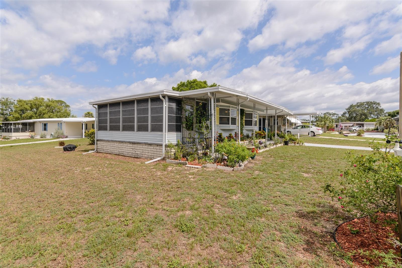 Listing photo id 29 for 7299 First Circle Drive