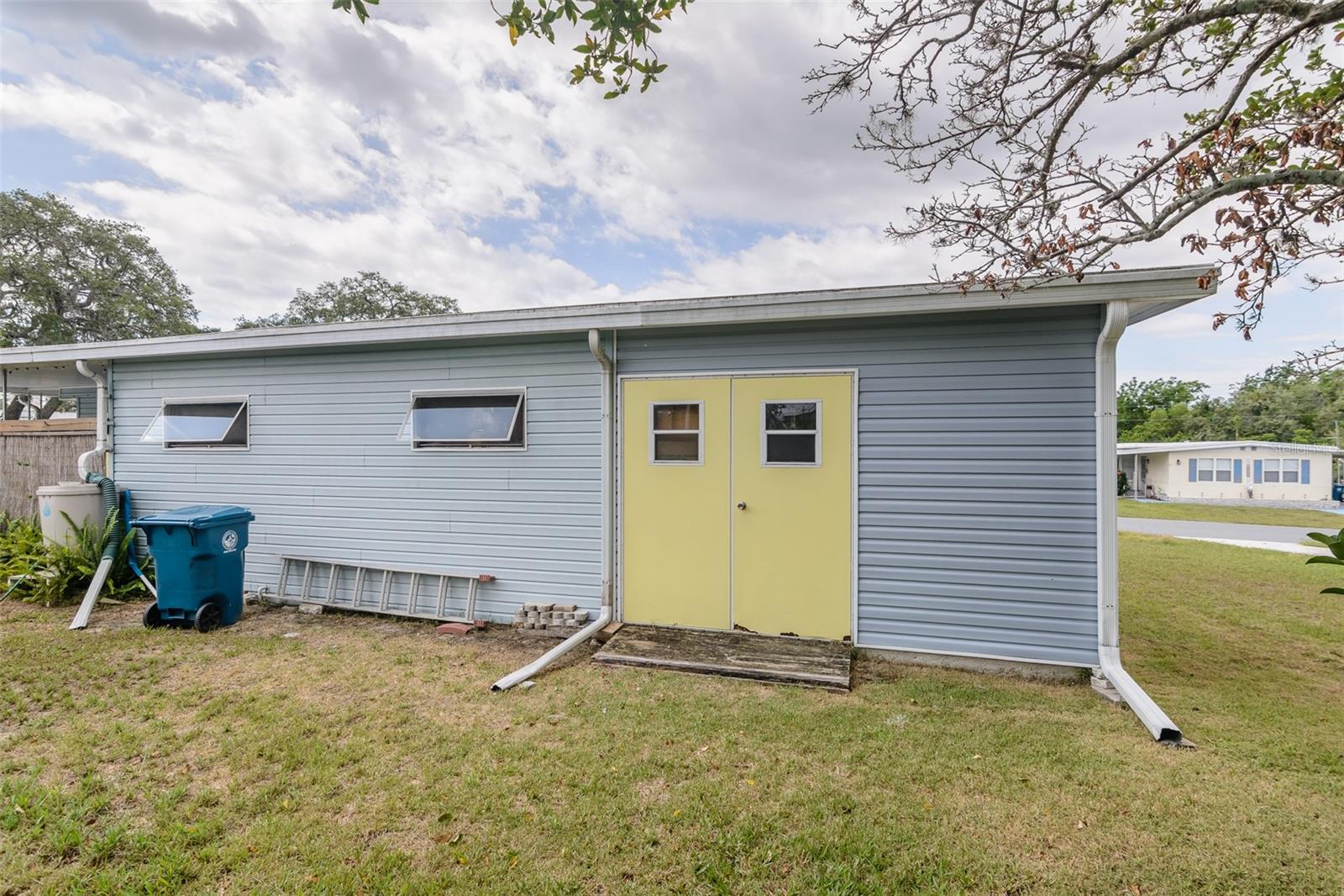 Listing photo id 37 for 7299 First Circle Drive
