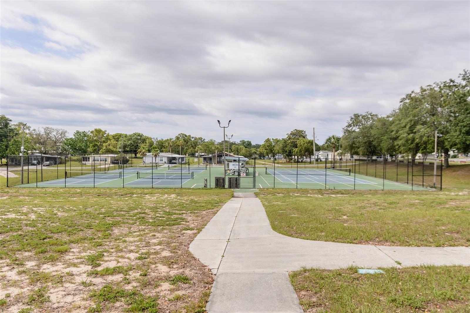 Listing photo id 48 for 7299 First Circle Drive