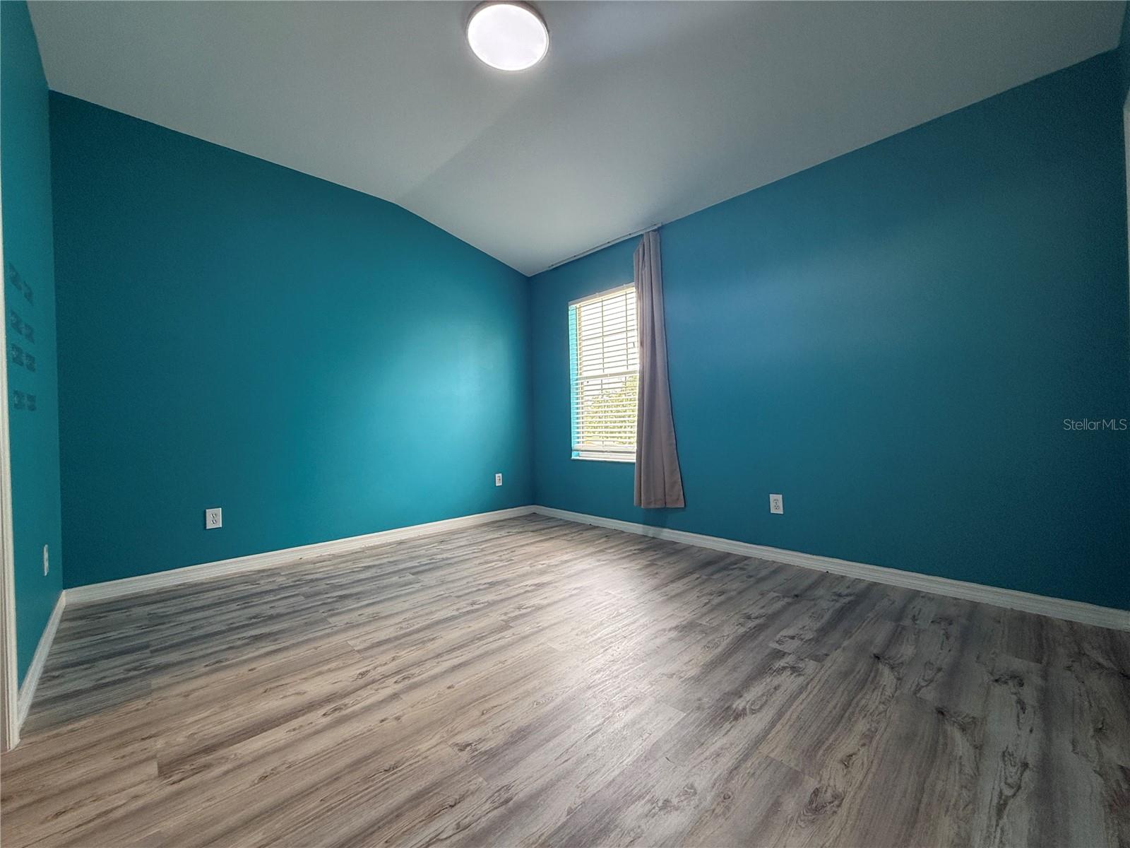 Image 16 of 27 For 16430 Rollingbrook Drive