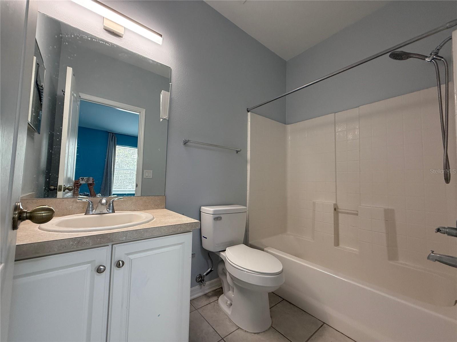 Image 19 of 27 For 16430 Rollingbrook Drive